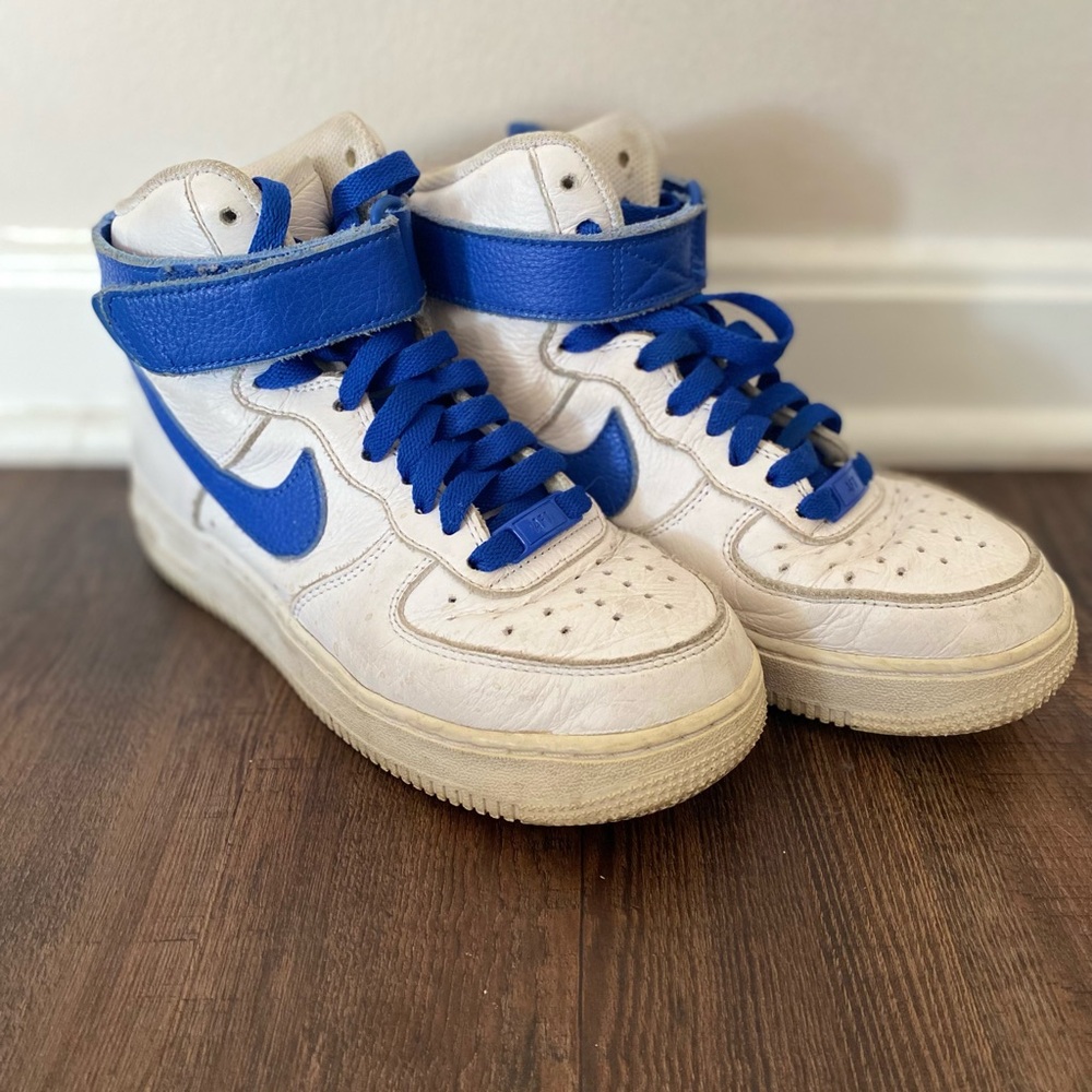 Nike White and Blue Sneakers